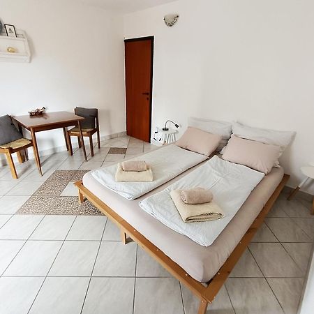 Casa Nostra II Apartment Funtana Ngoại thất bức ảnh