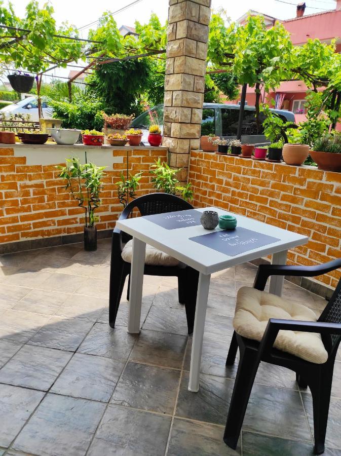 Casa Nostra II Apartment Funtana Ngoại thất bức ảnh