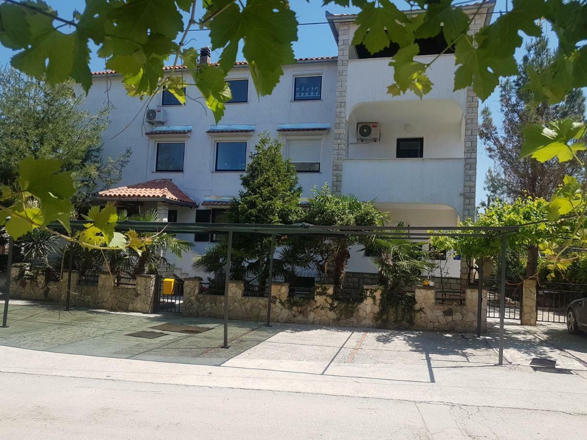 Casa Nostra II Apartment Funtana Ngoại thất bức ảnh